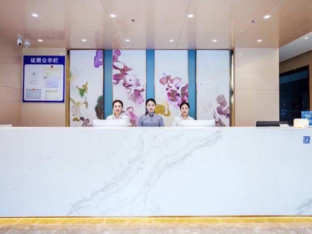 Lavande Hotel Chongqing West Station Baguo Cheng