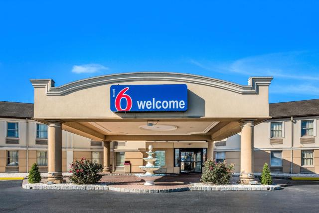 Motel 6-Levittown, PA - Bensalem