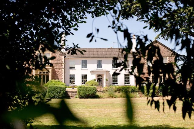 Glewstone Court Country House Hotel