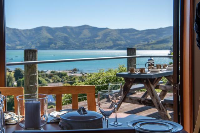 The Tree House - Akaroa Holiday Home