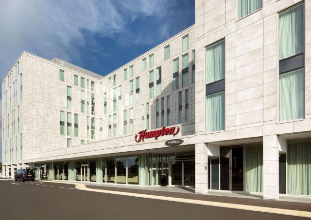 Hampton By Hilton London Stansted Airport