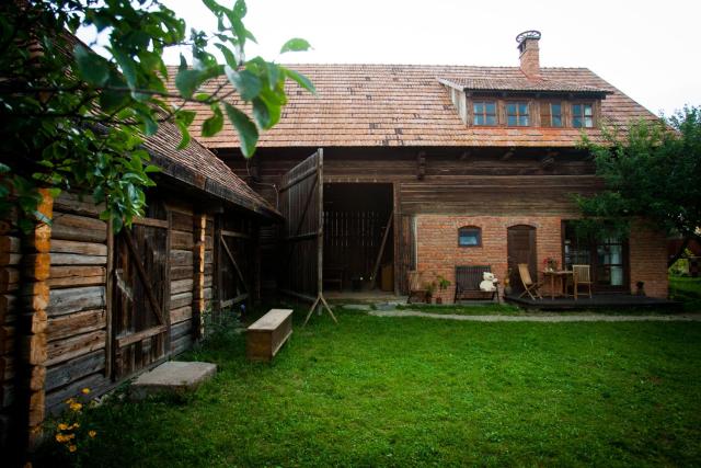 Barn guesthouse / Csűr vendégház