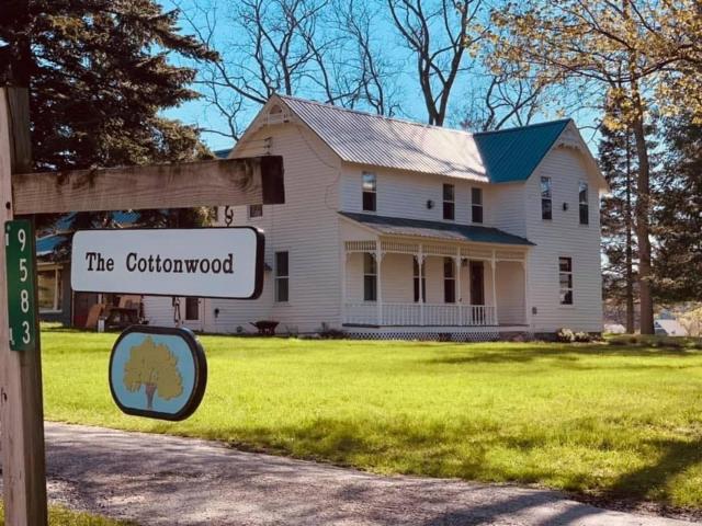 The Cottonwood Inn B&B