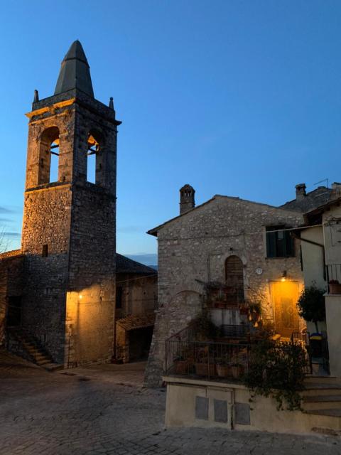 Casa Della Torre In Borgo Medievale