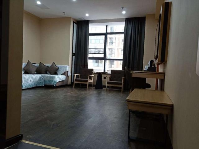 Thank Inn Plus Hotel Guizhou Zunyi Suiyang County Shixiang Avenue