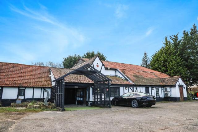 Tudor Oaks Lodge Stevenage North