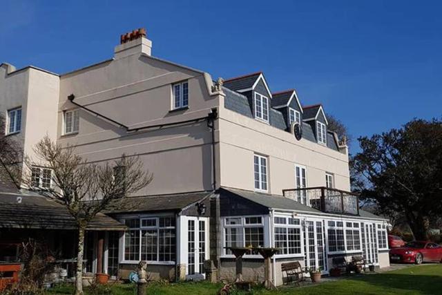 Great Trethew Manor Hotel & Self Catering Lodges