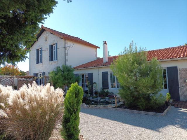 Le Clos des Passiflores - Chambres et Table d'Hôtes