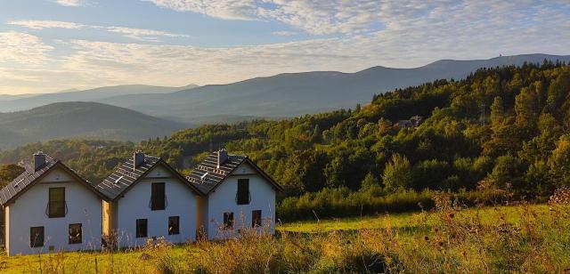 Domki Na Skale z widokiem na panoramę Karkonoszy