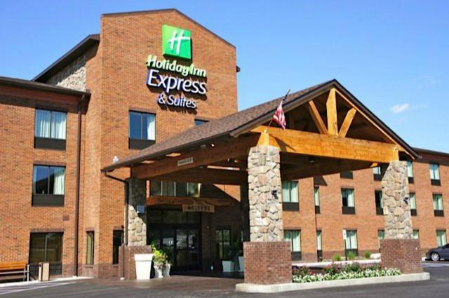 Holiday Inn Express & Suites Donegal, an IHG Hotel