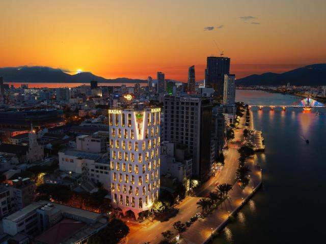 HAIAN Riverfront Hotel Da Nang