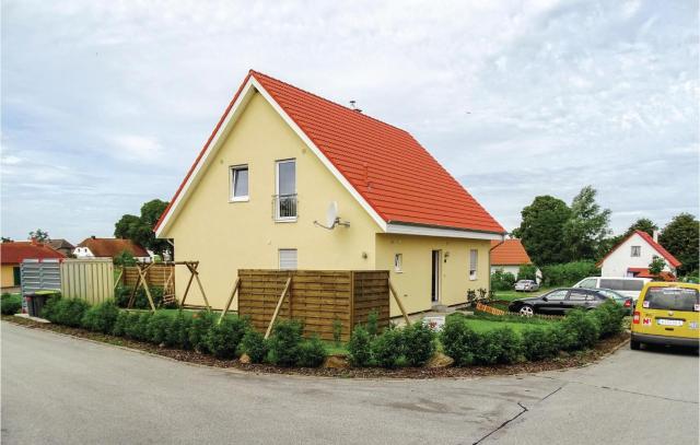 Cozy Apartment In Boiensdorf With Kitchen