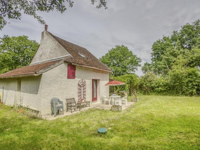 Country house near Canal du Nivernais