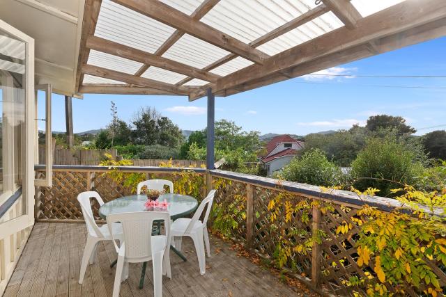 Beachy Bach - Mangawhai Heads Holiday Home