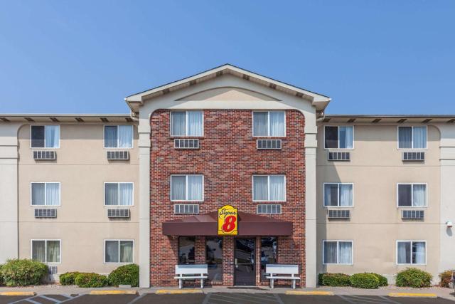 Super 8 by Wyndham Irving DFW Airport/South