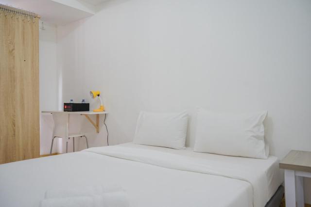 New Furnished with Cozy Stay Studio Apartment at M-Town Residence By Travelio