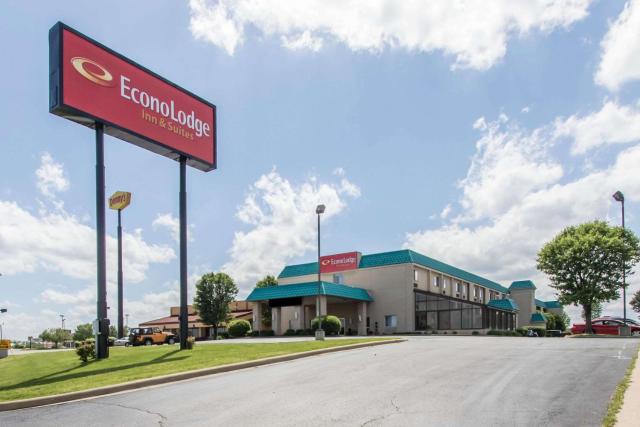 Econo Lodge Inn & Suites Joplin