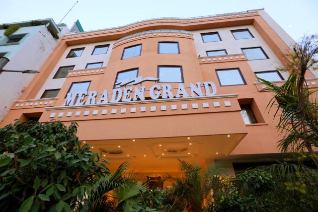 Hotel Meraden Grand