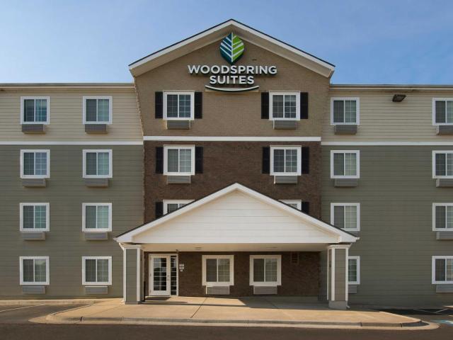 WoodSpring Suites Kansas City Mission