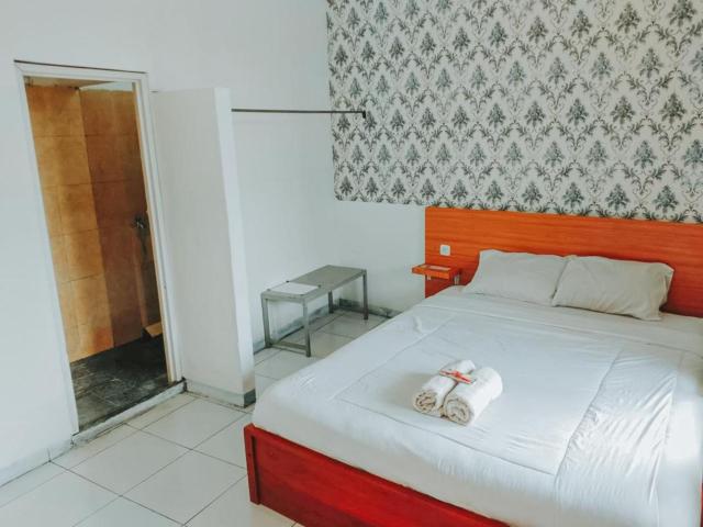 De Luck Homestay near Alun Alun Sidoarjo Mitra RedDoorz