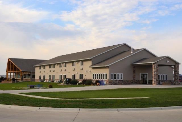 Cobblestone Inn & Suites - Lake View