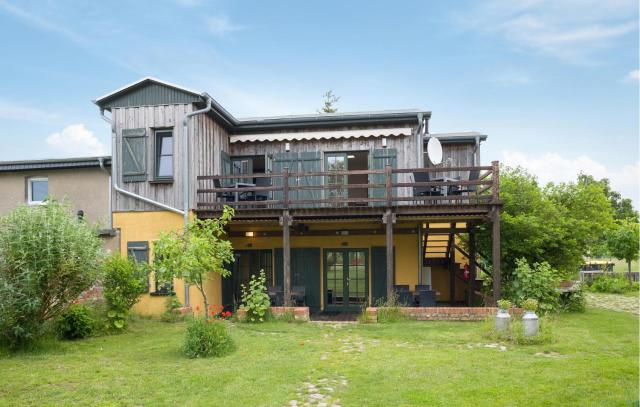 Lovely Home In Am Salzhaff With Kitchen