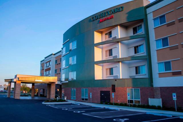 Courtyard by Marriott St. Louis St. Peters