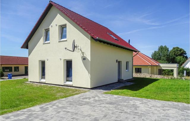 Awesome Home In Boiensdorf With House Sea View