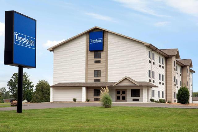 Travelodge by Wyndham Livonia