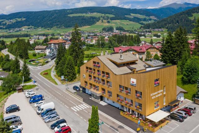 Hotel Dolomiten