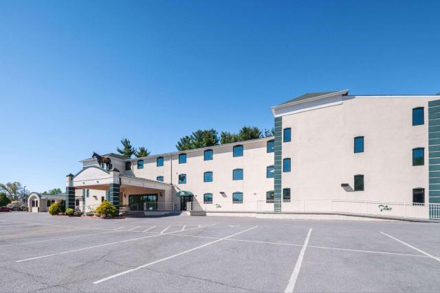 Rodeway Inn & Suites