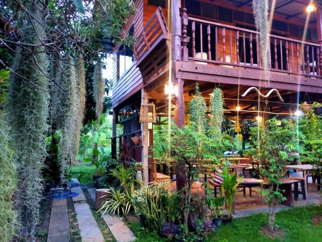 Metha Country View Homestay Singburi