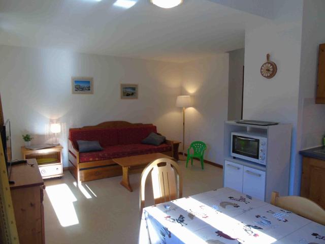 Appartement 2 pièces + cabine, 6 pers, à Valfréjus, draps inclus, animaux admis - FR-1-561-15