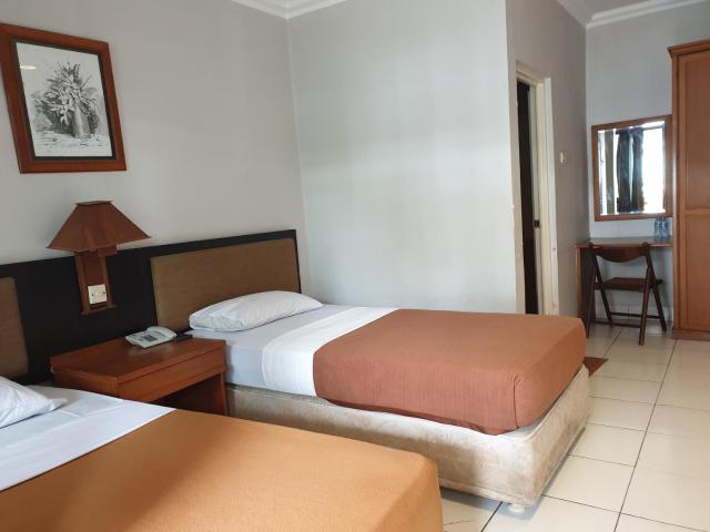 Yehezkiel Hotel Lembang Mitra RedDoorz