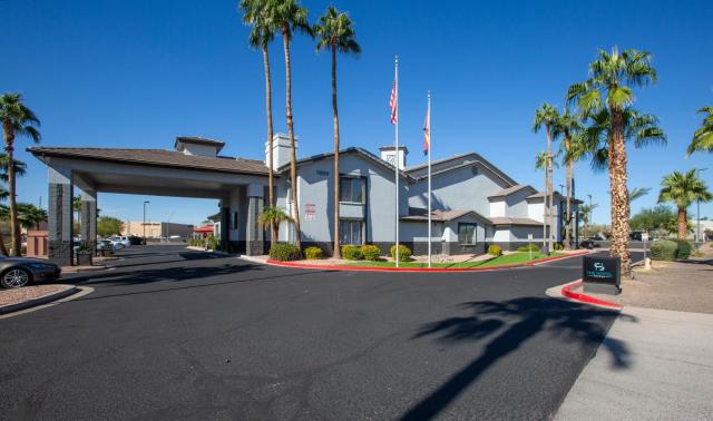 The Hotel Serene Glendale Peoria, Surestay Collection by Best Western