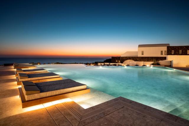 Santo Pure Oia Suites & Villas