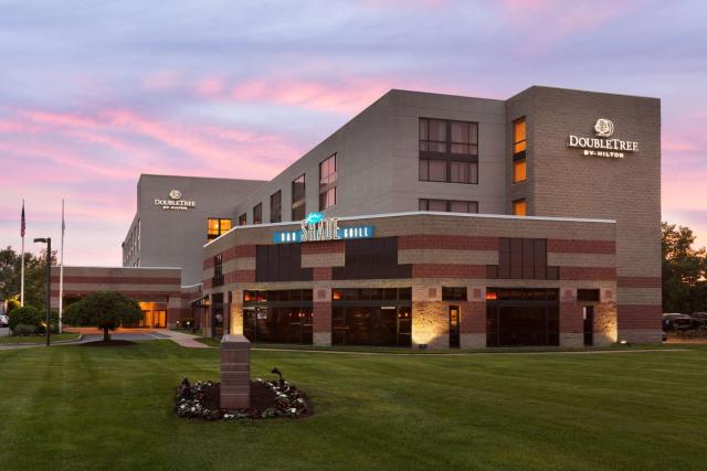 DoubleTree by Hilton Bradley International Airport