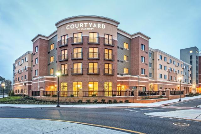 Courtyard by Marriott Glassboro Rowan University