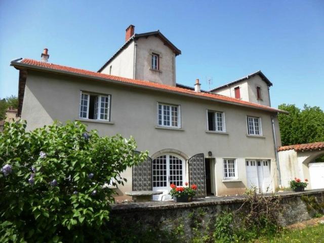 Maison calme avec grand terrain, proche commodités et sites médiévaux - FR-1-582-133