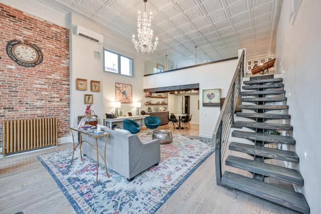 Walk to Arkansas River Historic Palace Loft!