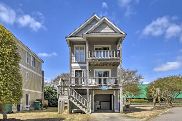 Home with Deck in Corolla Light Walk to Beach!