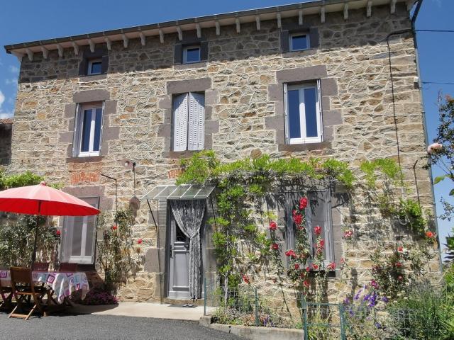 Maison de caractère avec jardin, idéale famille, près de Brioude, prox. baignade et ski - FR-1-582-314