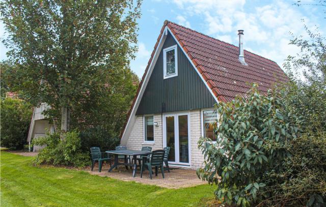 Stunning Home In Gramsbergen With Wifi