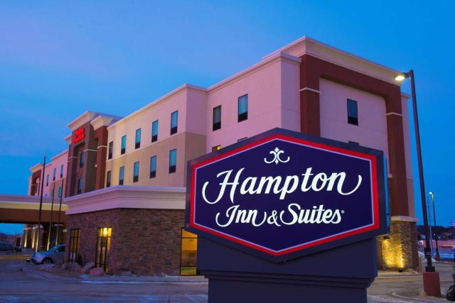 Hampton Inn & Suites Bismarck Northwest