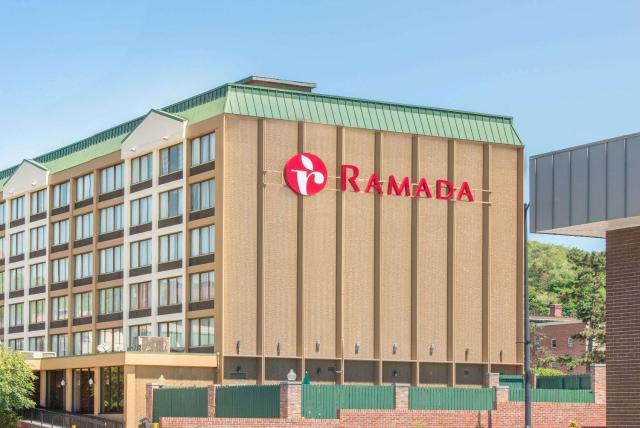 Ramada by Wyndham Cumberland Downtown