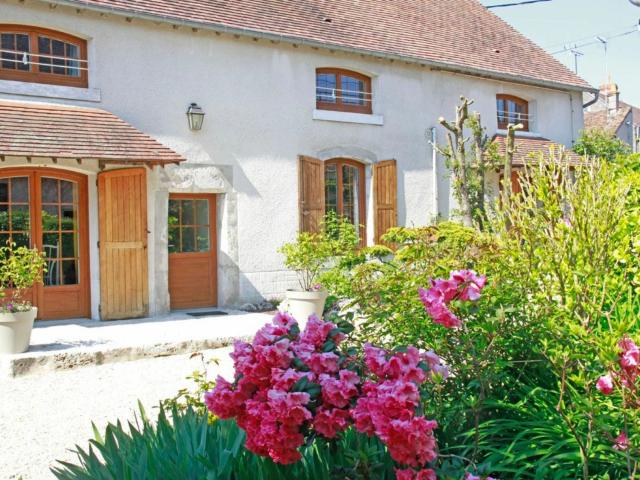 Gîte spacieux au cœur du Val de Loire, entre Orléans et Blois, avec jardin, cour fermée et BBQ ! - FR-1-590-106