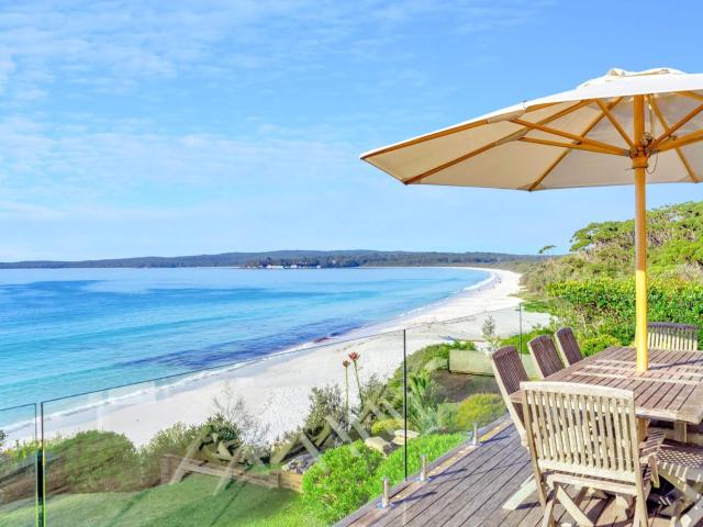 Elandra Hyams Beach