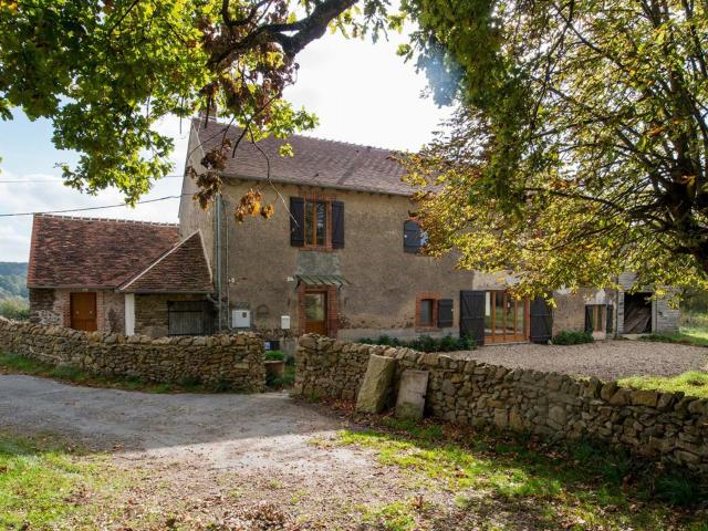 Grande Maison avec terrasse et proche rivière en Berry - FR-1-591-13