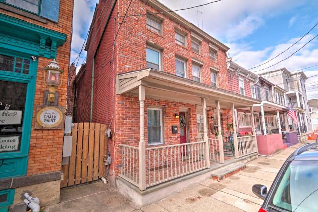 Cozy Lambertville Abode in the Heart of Downtown!