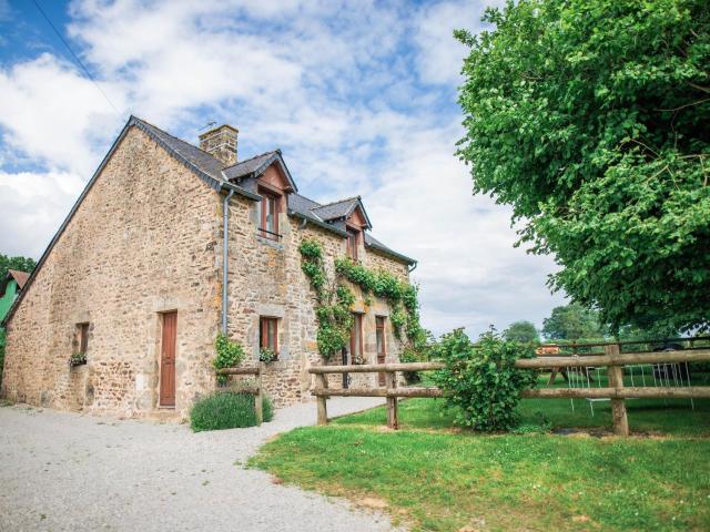 Maison de campagne familiale aux Alpes mancelles - 3 chambres, cheminée et activités proches - FR-1-410-149